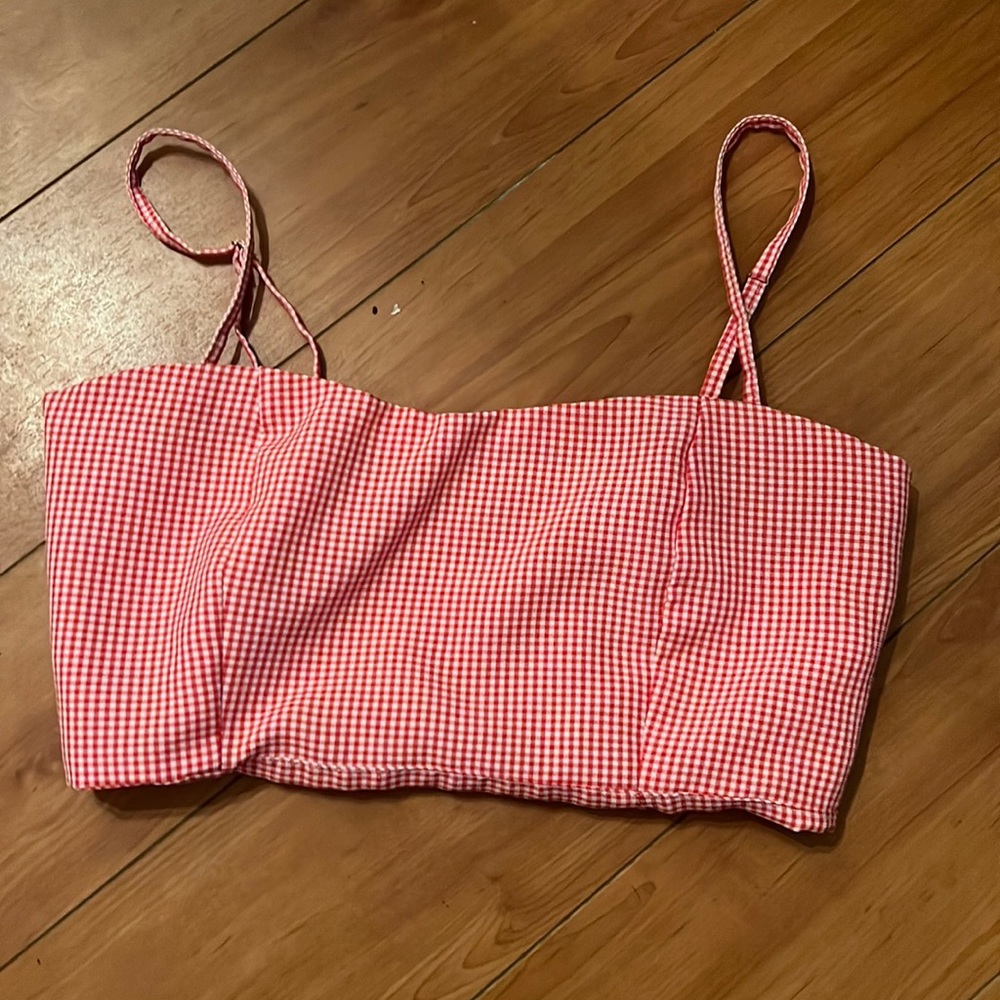 Brandy Melville gingham red n white preppy top.